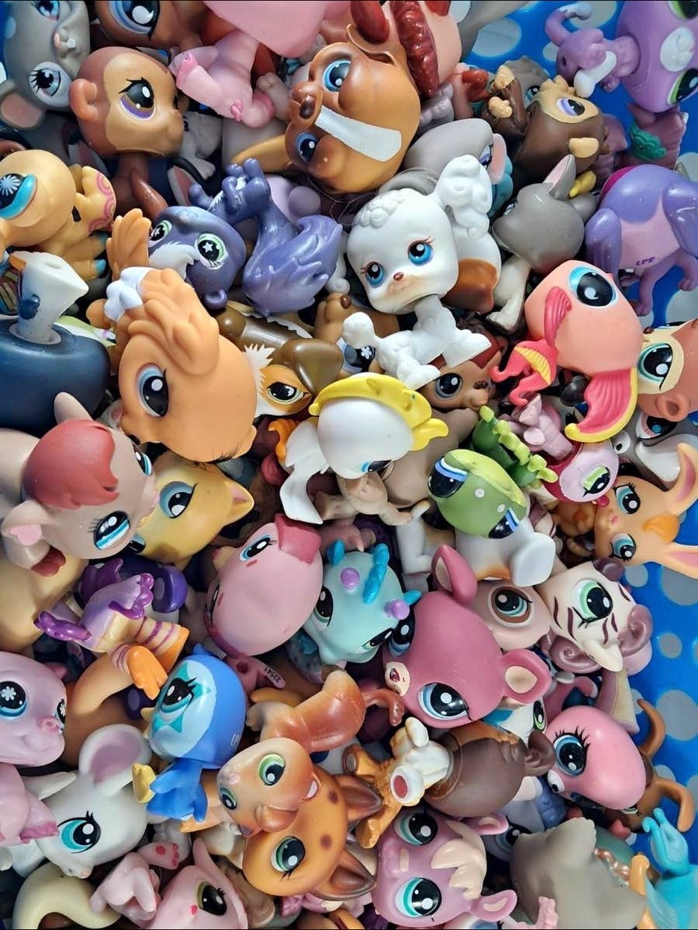 ISO LITTLEST PET SHOPS